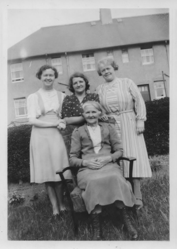 Margaret, Sarah, Mary Whitton + Mary With Margaret Ellen