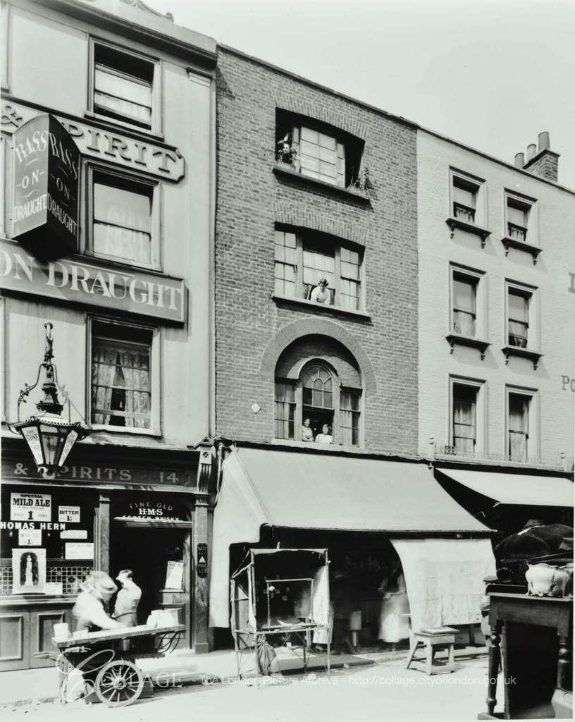 Little Earl Street looking East (Approx 1908)